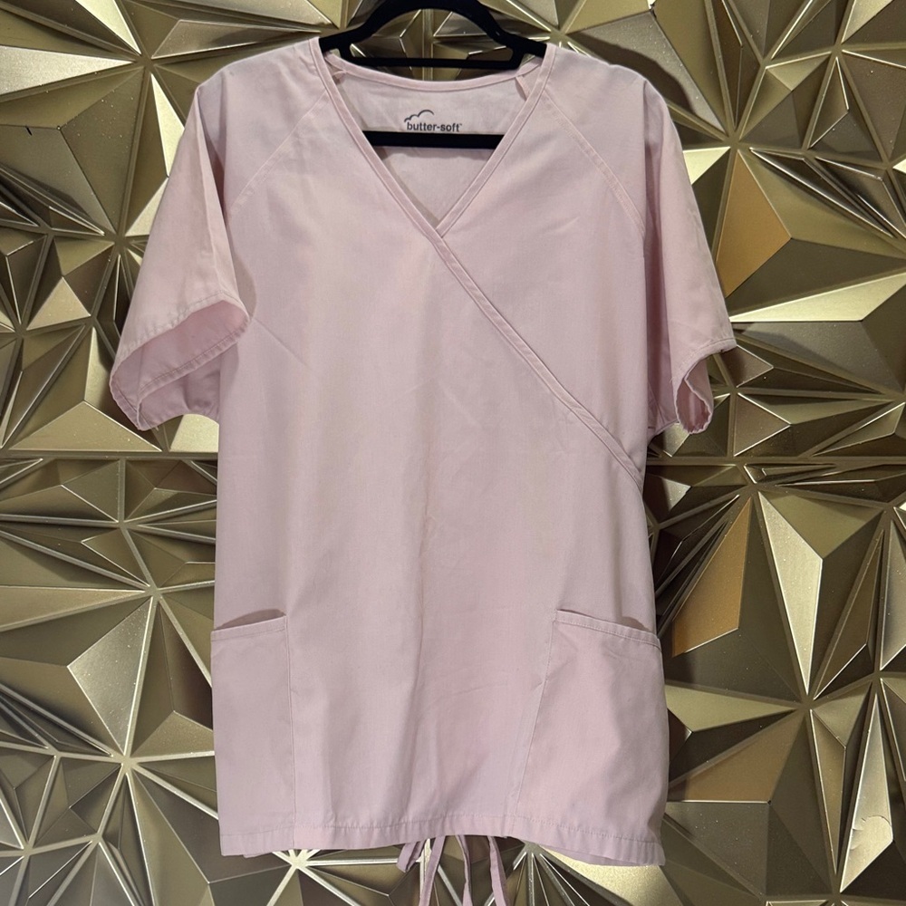 Butter Soft light Pink Short Sleeve Top and pants set
Scrubs